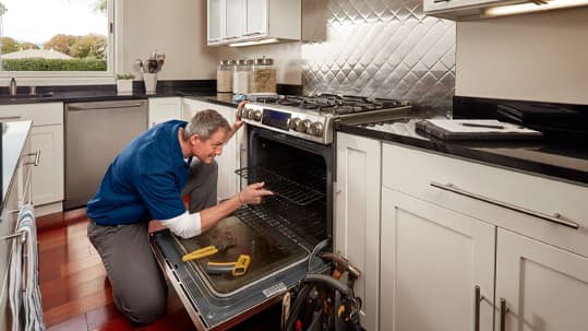 Signs Your Stove Needs Repair: A Guide from the Best Electronic Repair Company in Los Angeles, CA